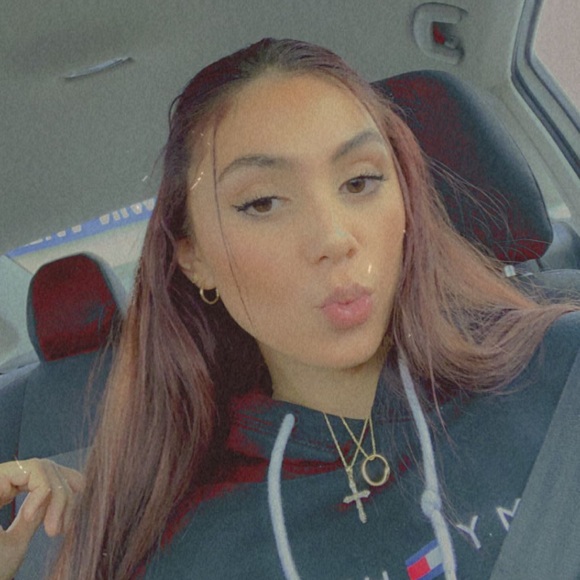 Meet your Posher, Bella - Picture 1 of 1